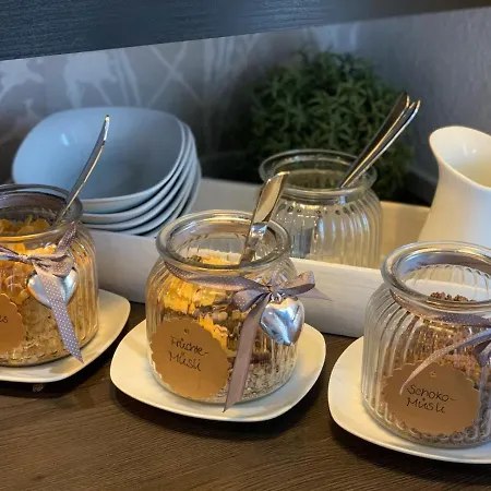 M בית הארחה 3*